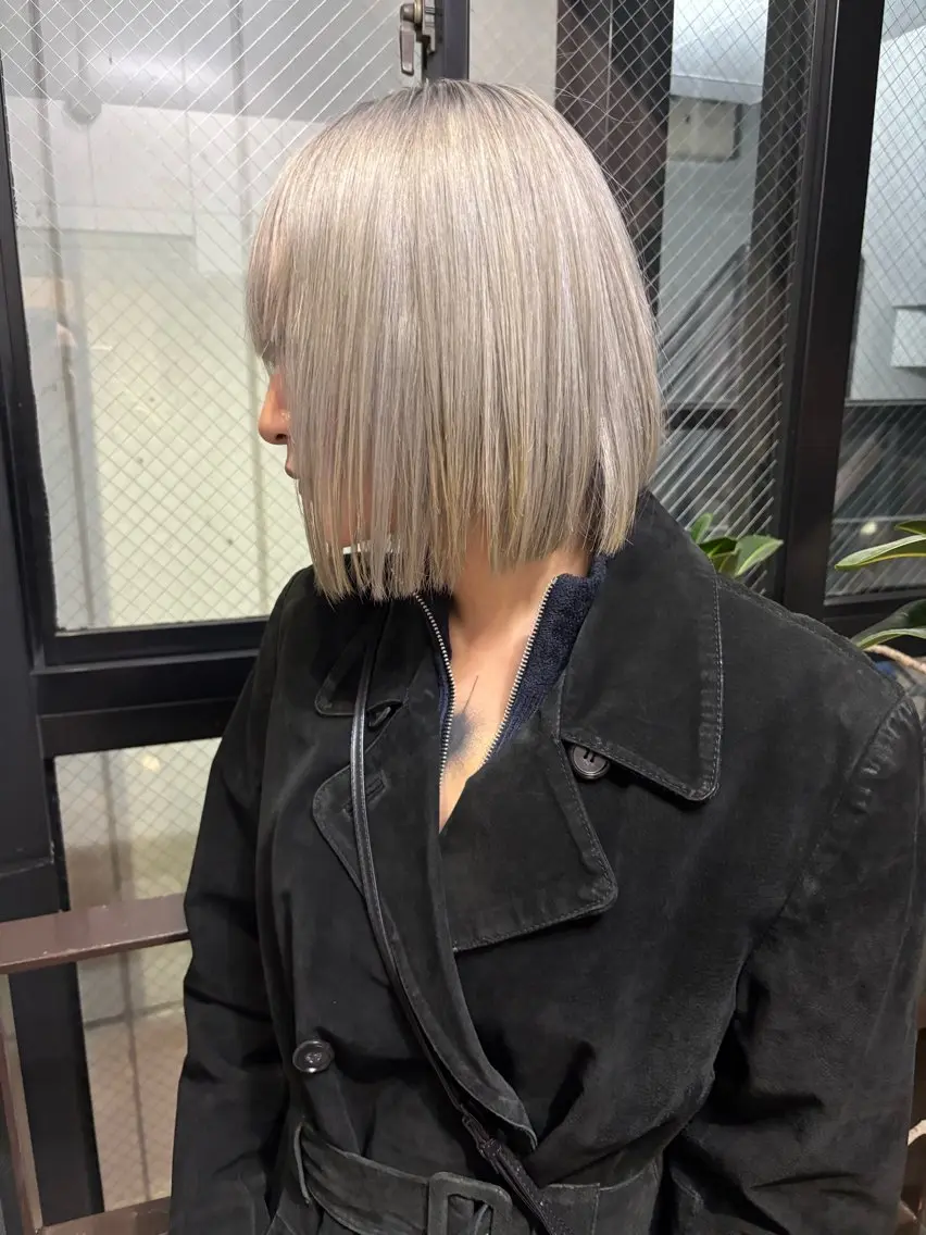 ダブルブリーチワンカラー【ブロンド】の写真