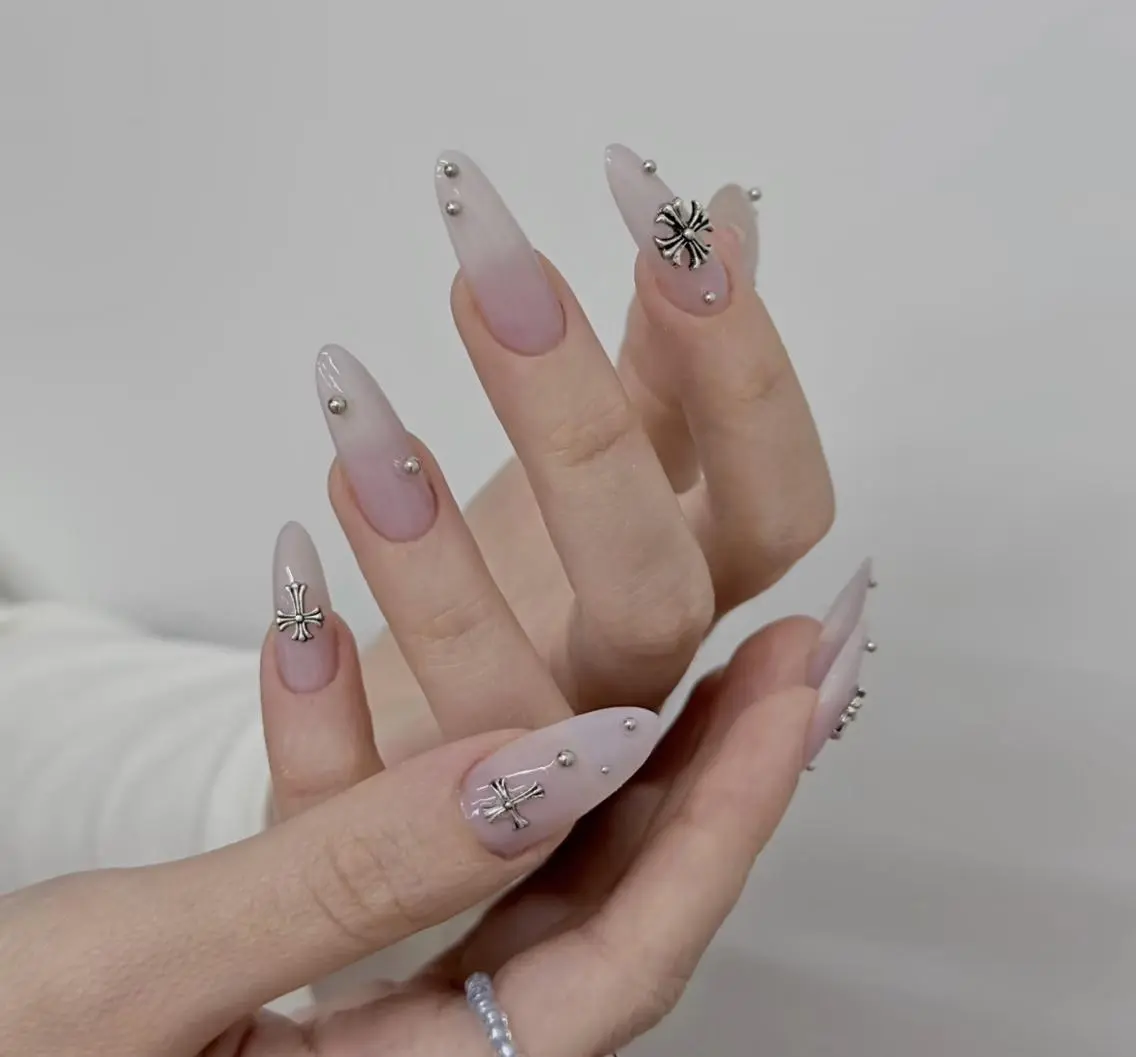 ネイル ハンドネイル ハンドケア 🍑 momo_nailのネイルデザイン