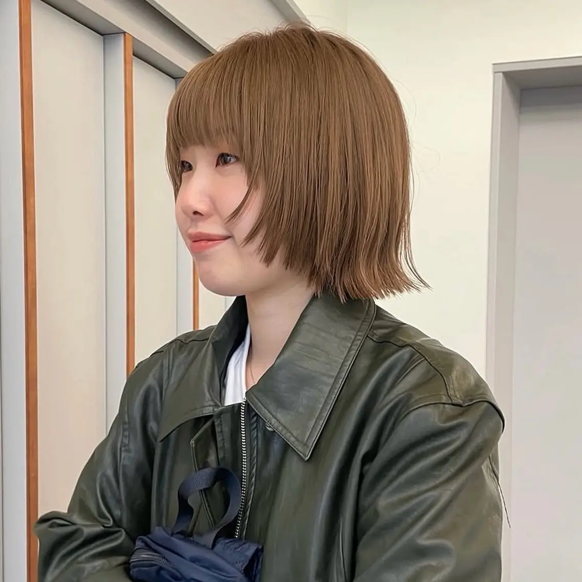 ショート ボブ 外ハネヘア 履歴回収❎ブリーチ/ レイヤーボブ🪄aiのヘアスタイル