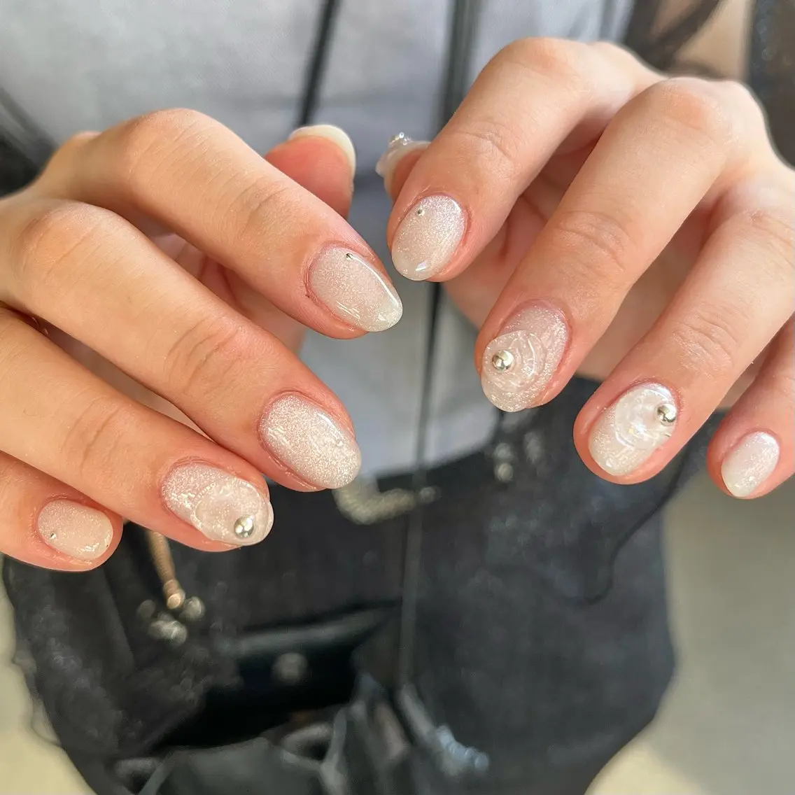 ネイル マグネットネイル ホワイト ハンドネイル vegh. nail/阿波座のネイルデザイン