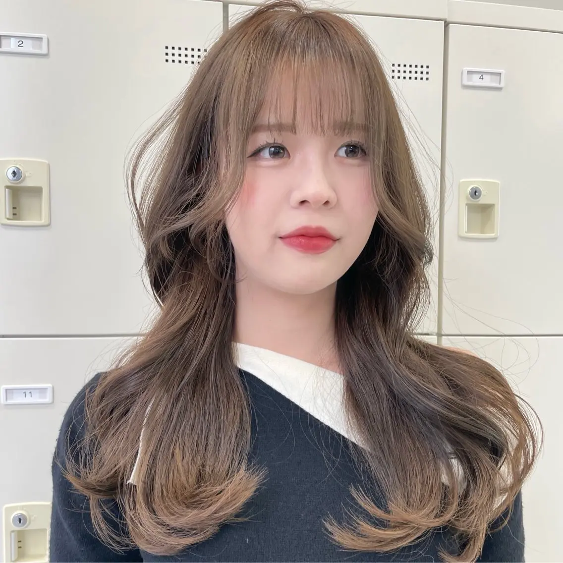 セミロング ヘアカラー MOE 福岡韓国ヘア✧︎のヘアスタイル