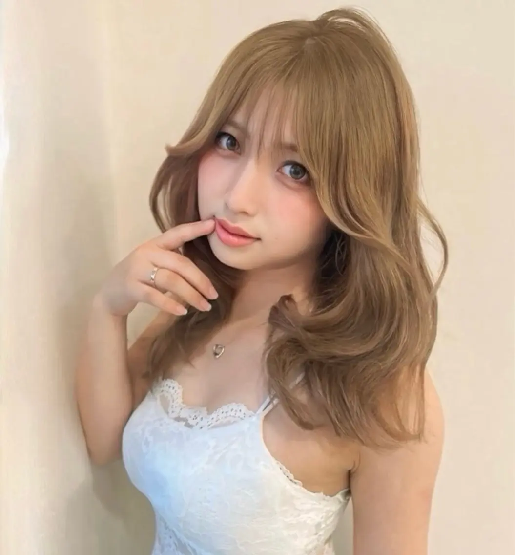 セミロング ciate MOEのヘアスタイル