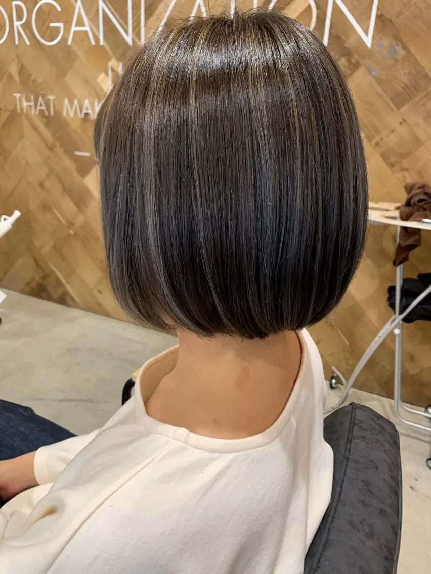 ショート カラー 藤戸 美のヘアスタイル