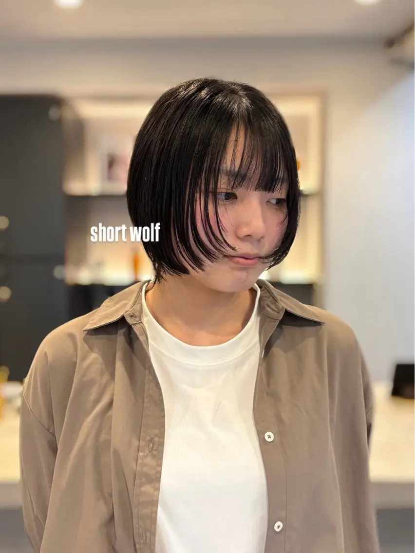 ショート 顔周りカット レイヤーカット ショートヘア ウルフカット カット ゆな🎀ハイトーン /レイヤーのヘアスタイル