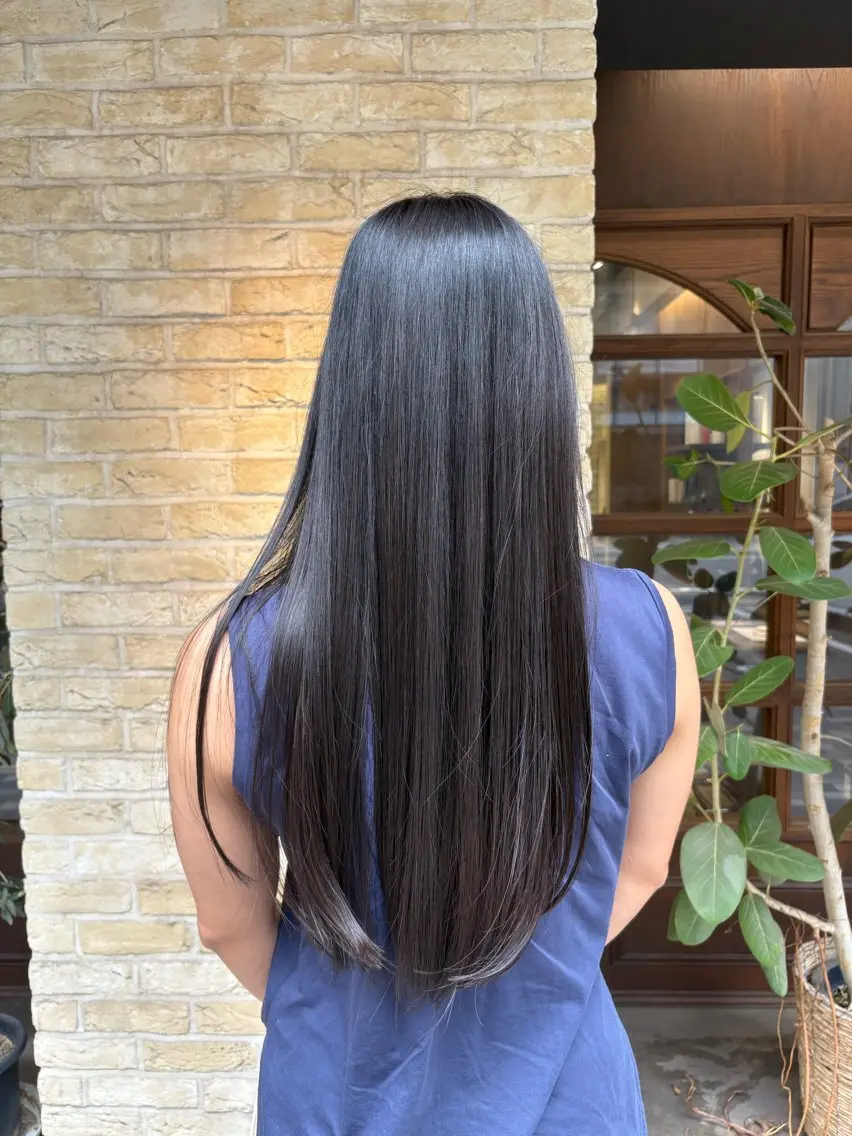 ロング 酸性ストレート カット ヘアカラー トリートメント 杉山 憂人のヘアスタイル
