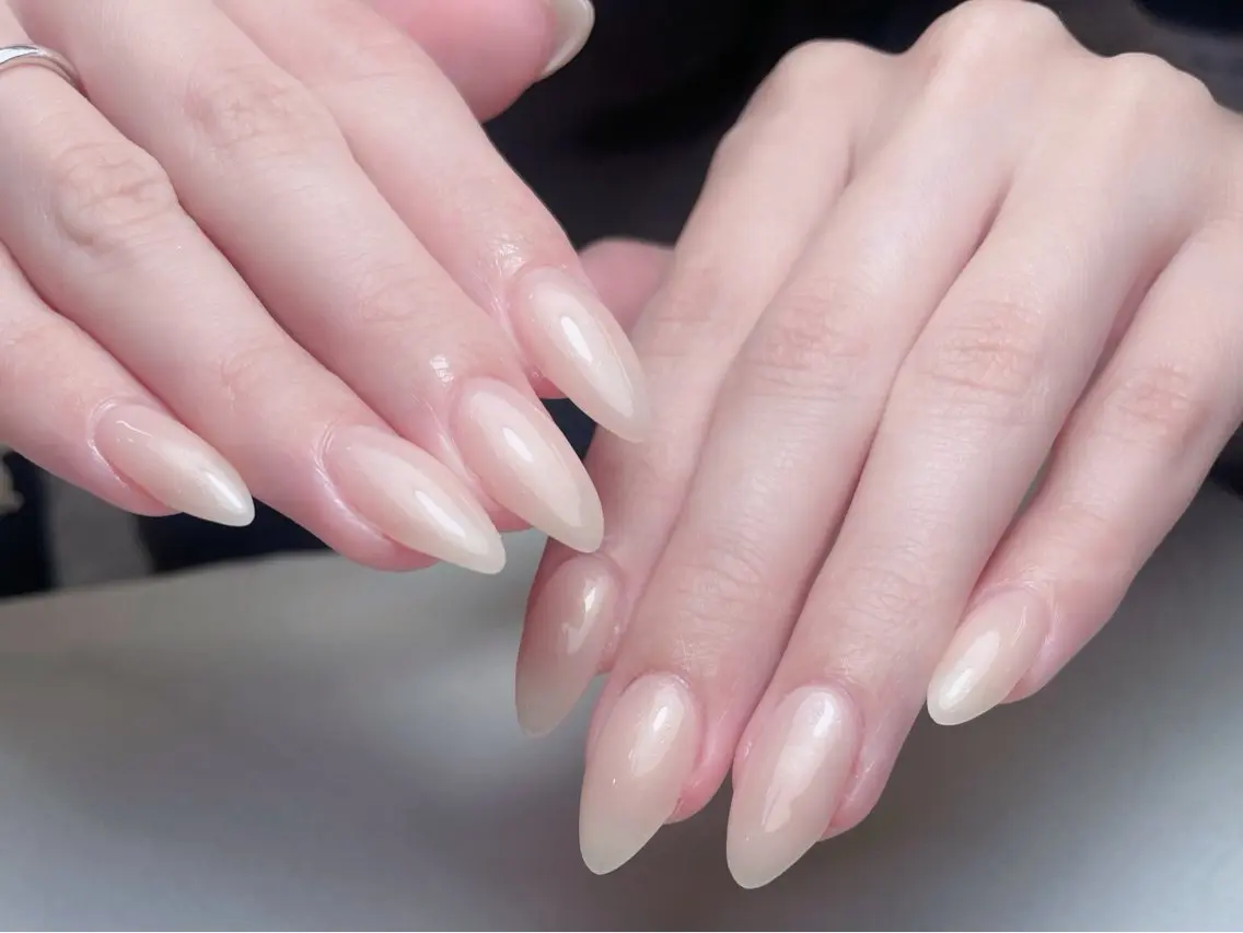 ネイル アートネイル オーロラネイル 長さ出し フレンチネイル ジェルネイル ハンドネイル 中野駅から2分 MEO NAILのネイルデザイン
