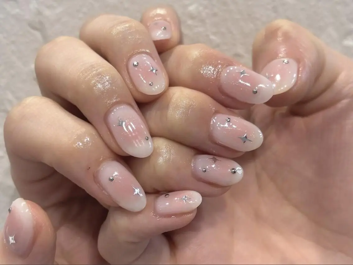 ネイル アートネイル 持ち込み ki🍒🍒 ki ツルツルネイルのネイルデザイン