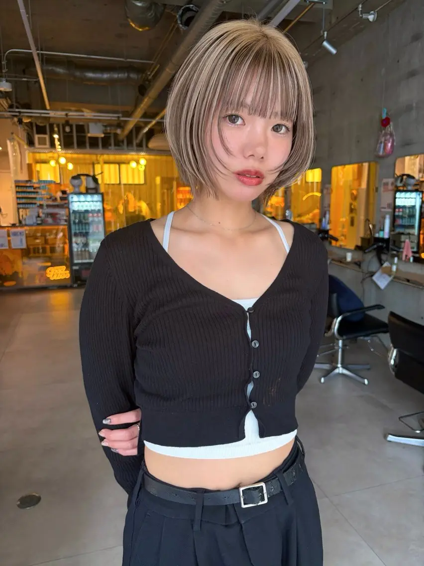 ショート カット ヘアカラー トリートメント 【ハイトーン特化】 Hugのヘアスタイル