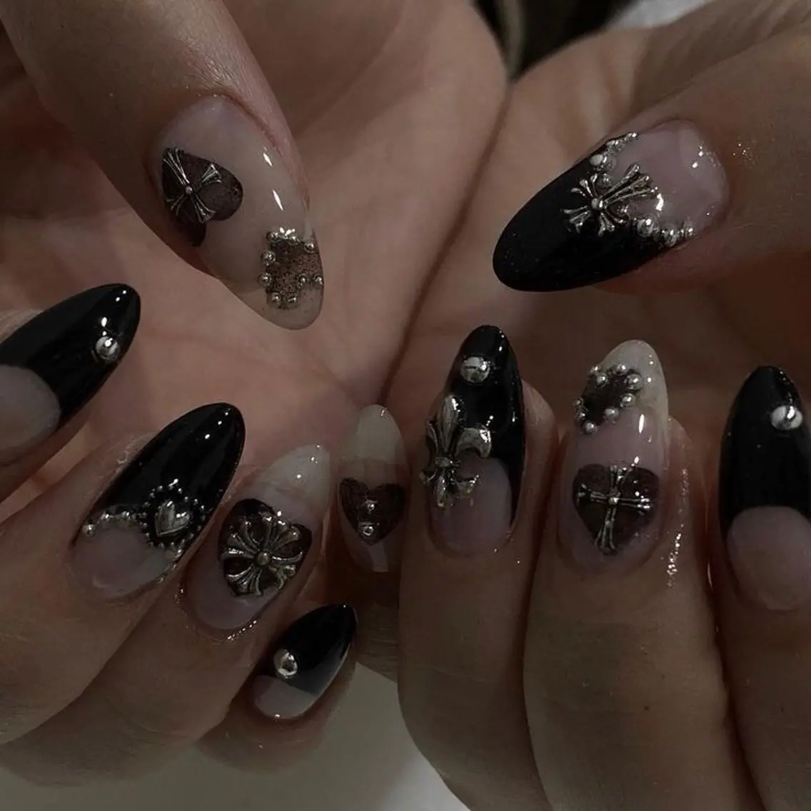 ネイル グラデーション ラメ(グリッター) マグネットネイル ミラーネイル ニュアンスネイル ハンドネイル Lumi de nailsのネイルデザイン