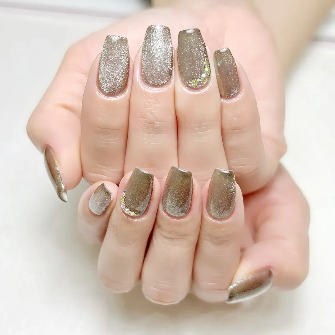 ネイル ジェルネイル キラキラネイル マグネットネイル オフィスネイル ワンカラーネイル rouse nail RISATOのネイルデザイン