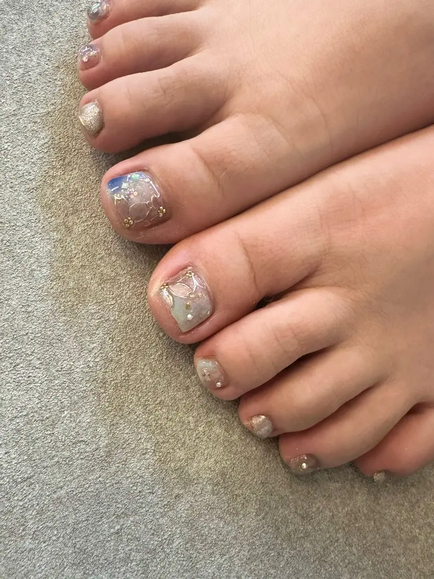 ネイル 桜ネイル フットネイル 春ネイル nailroom Anmie.のネイルデザイン