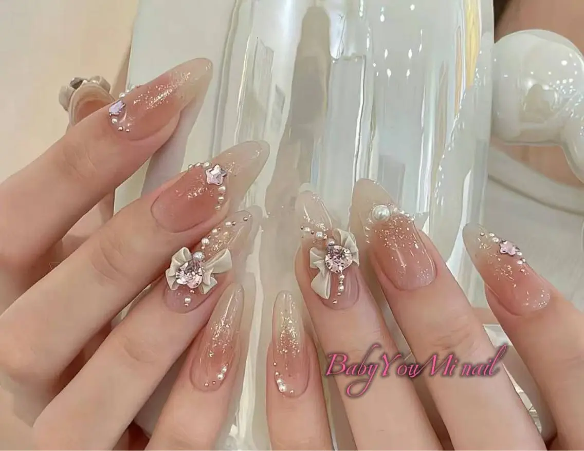 ネイル オーロラネイル フラワーネイル フットネイル フレンチネイル ジェルネイル ハンドネイル BabyYouMi nailのネイルデザイン