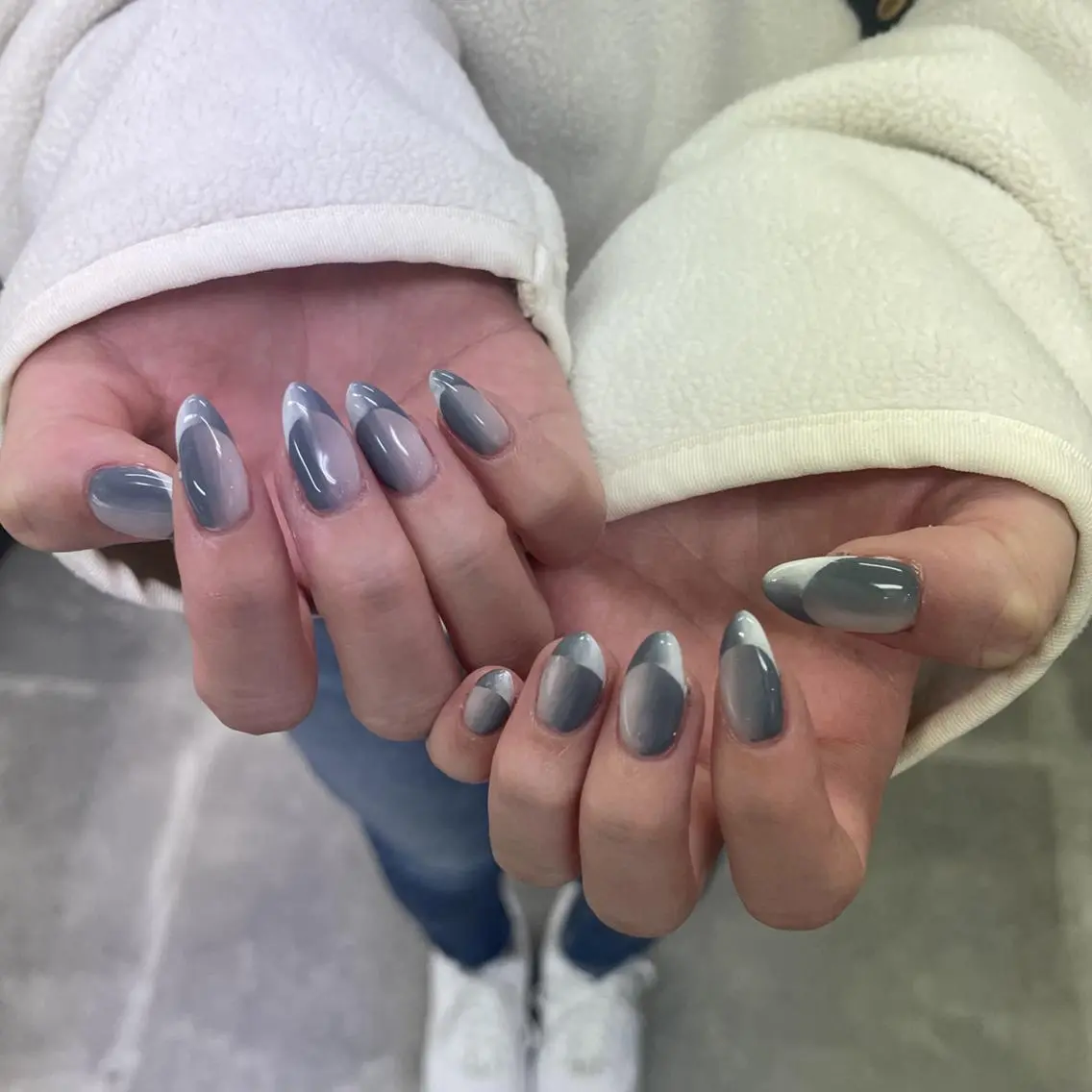 ネイル アートネイル ジェルネイル グリーン マグネットネイル ニュアンスネイル nailstudio eviz新宿店のネイルデザイン