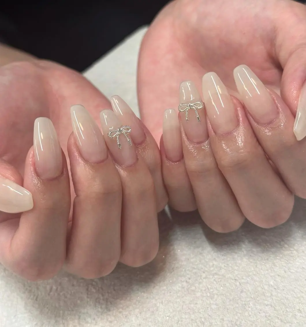 ネイル フットネイル ジェルネイル マグネットネイル 持ち込み ワンカラーネイル ハンドネイル NAILS168 新大久保店のネイルデザイン