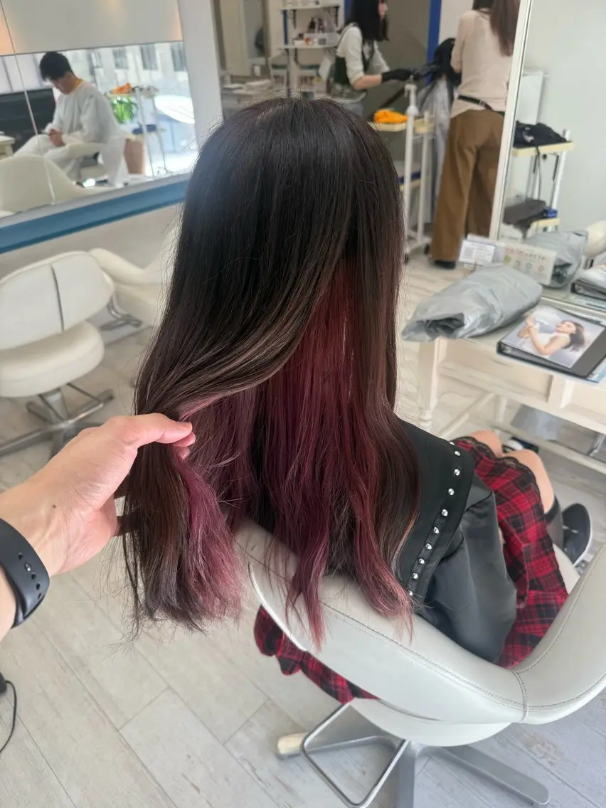 ロング ヘアカラー 新籾 尚哉のヘアスタイル