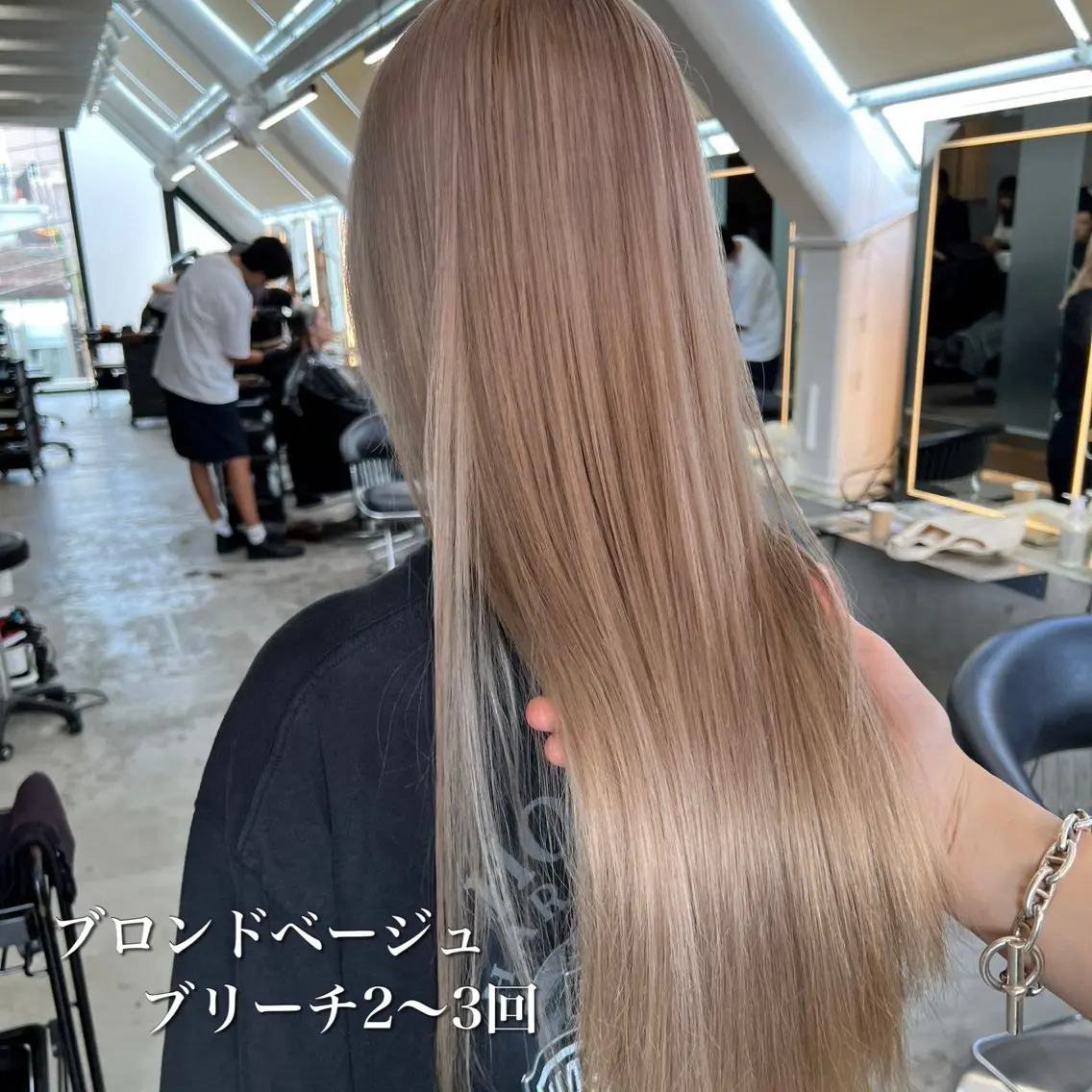 ロング カラー ベージュカラー ブリーチ ブロンド ブロンドベージュ ハイトーンカラー ヘアカラー トリートメント ブリーチ特化 梅田本多翔のヘアスタイル