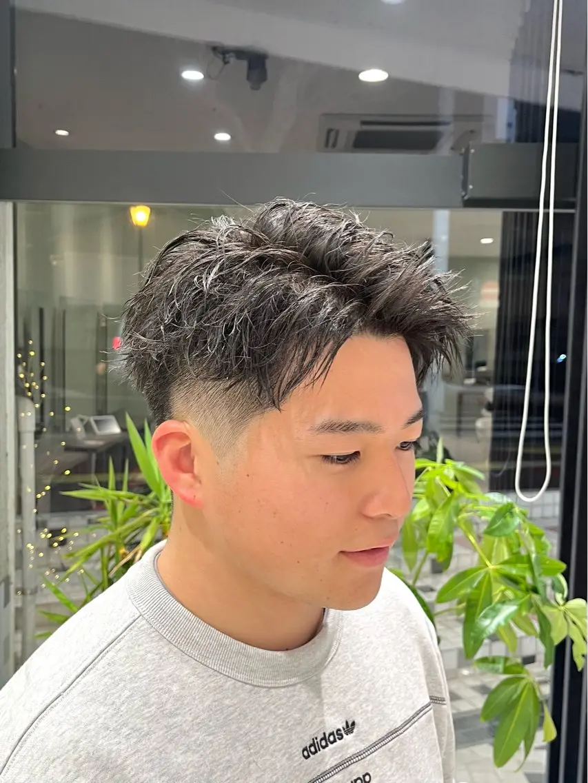 メンズ アップバング カット 駒野 晃のヘアスタイル