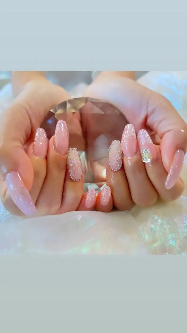 ネイル ラメ(グリッター) ラメグラデーション 88-nail. MAKIのネイルデザイン