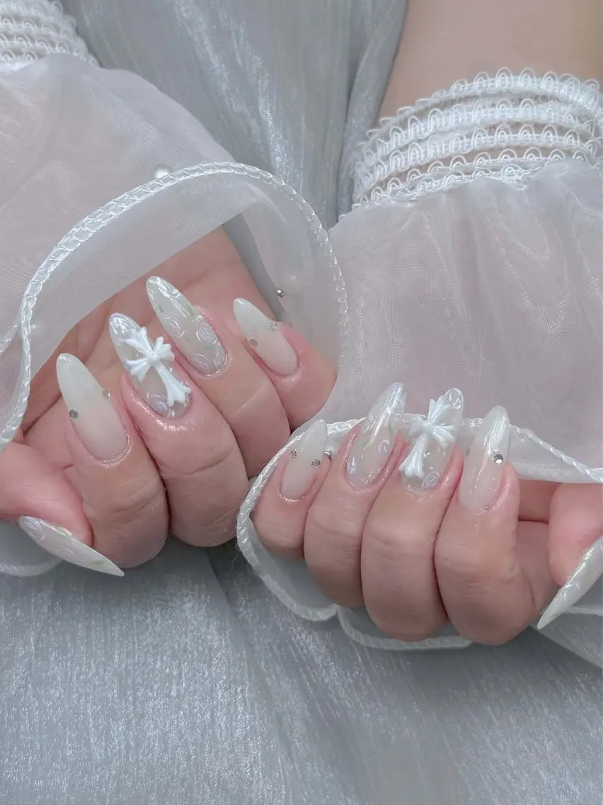 ネイル アートネイル ジェルネイル 韓国ネイル ニュアンスネイル ハンドネイル Luna Nail.Novaのネイルデザイン
