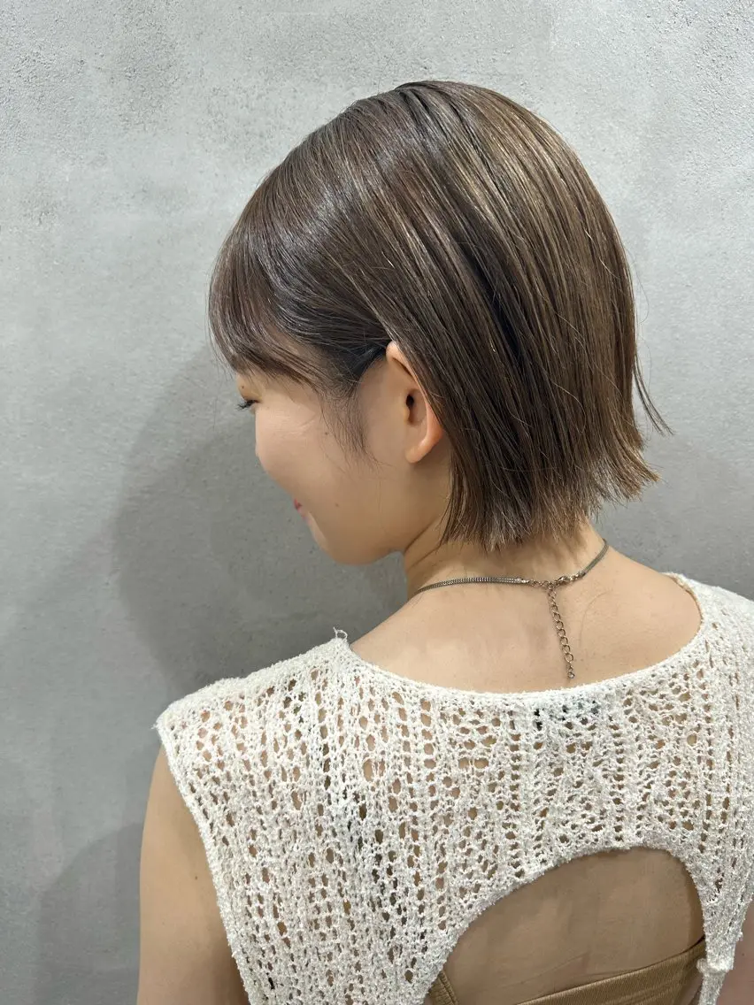 ショート カラー ベージュカラー ハイライトカラー オリーブベージュ ボブ ハイライト カット ヘアカラー トリートメント 平日オススメ✨ コスパ&タイパ✨山下のヘアスタイル