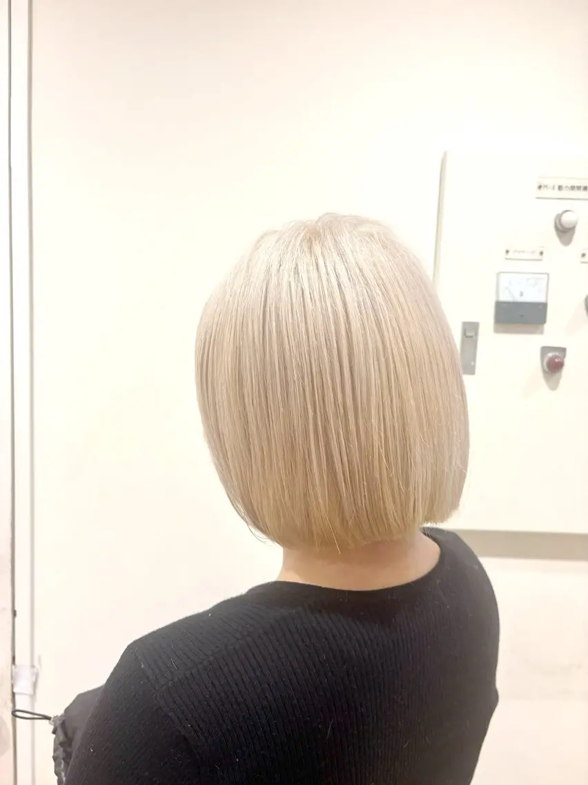 ショート カラー ヘアカラー トリートメント EIGHT新宿 新井彩斗のヘアスタイル