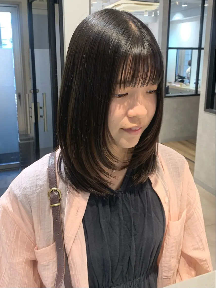 ミディアム 顔まわりレイヤー 顔周りカット レイヤーカット カット クレハ :)のヘアスタイル