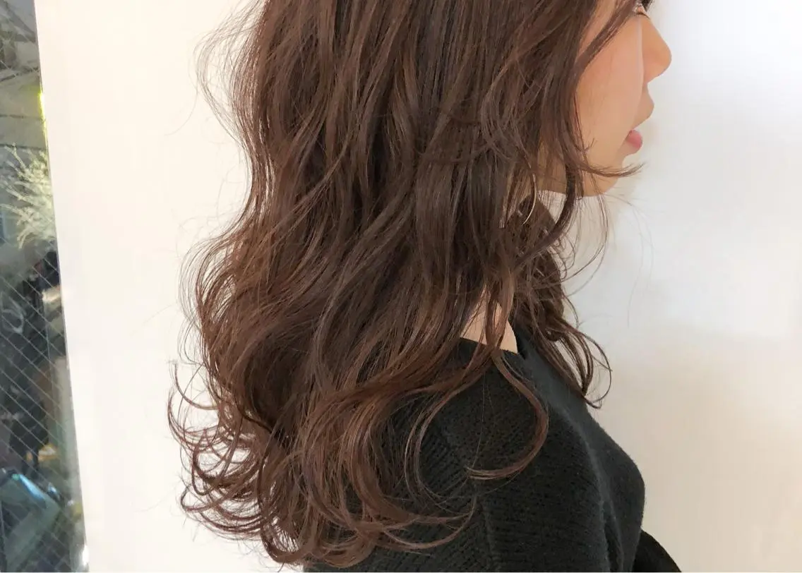 ロング カラー ベージュカラー シアーベージュ 中山 天地のヘアスタイル