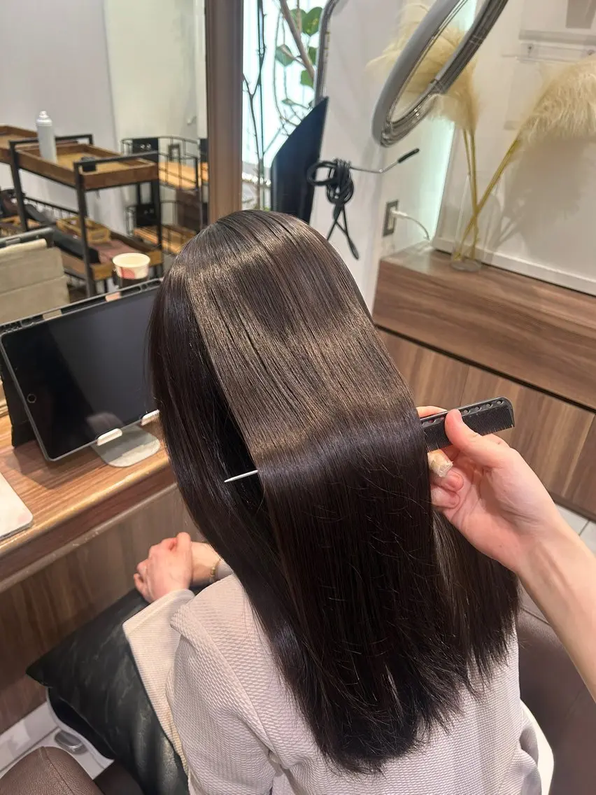 ロング パーマ 縮毛矯正 リノ🖤艶髪 カラー🖤🇰🇷のヘアスタイル