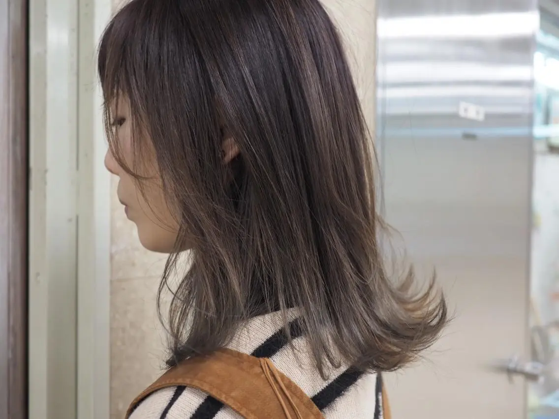 ミディアム カラー カット ヘアカラー トリートメント 菅村 勇亮のヘアスタイル