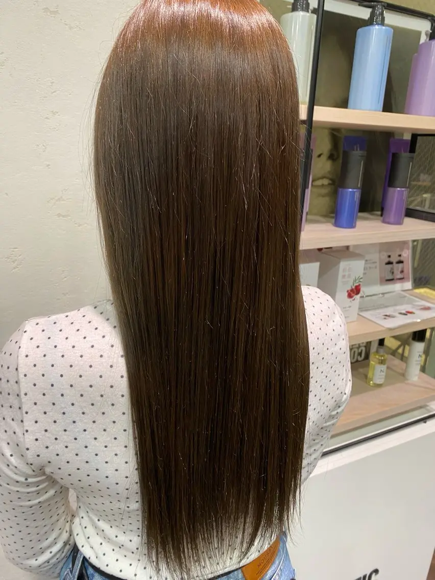 ミディアム カラー 川津 夕奈のヘアスタイル