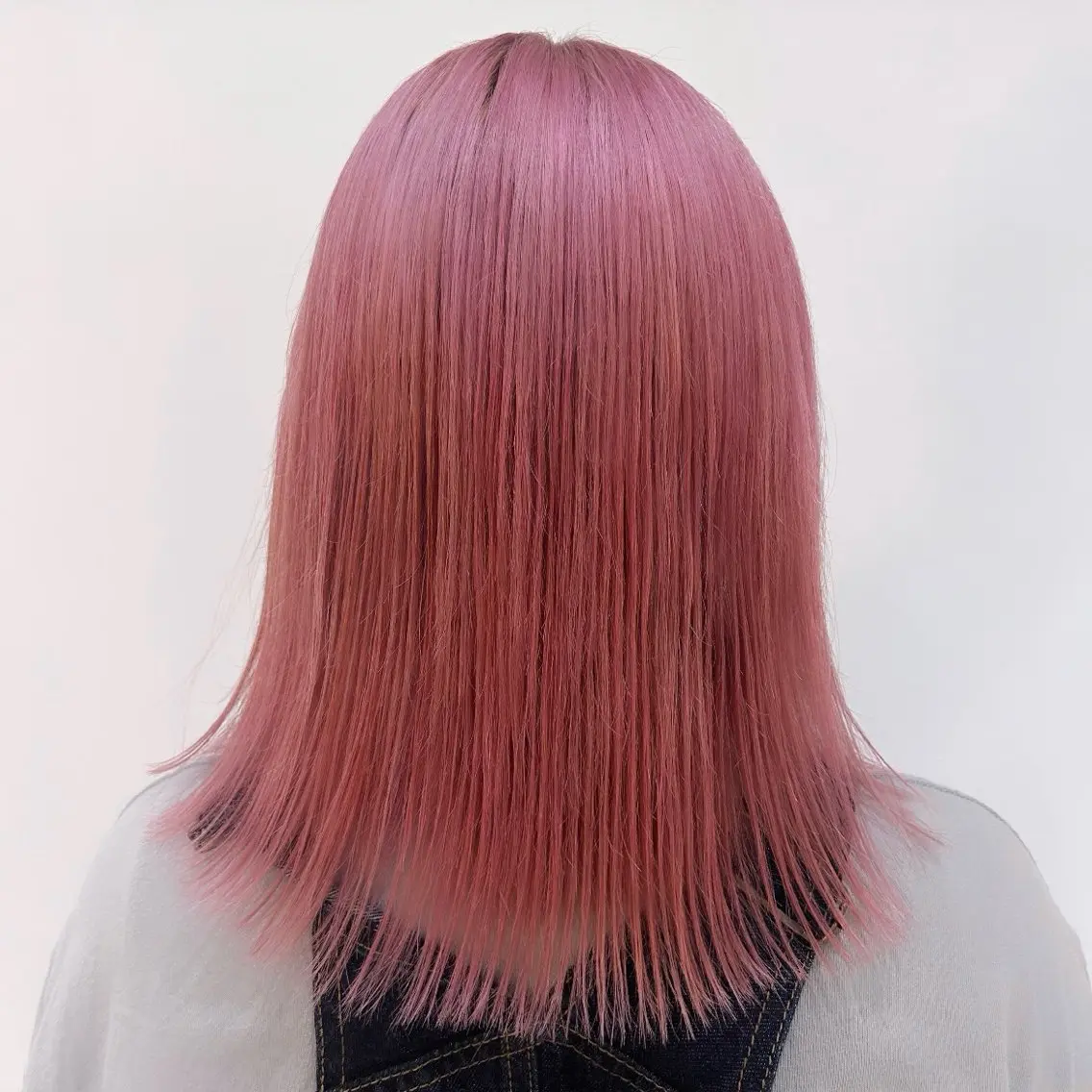 ミディアム カット ヘアカラー 🫧艶髪ボブ🫧 チカのヘアスタイル