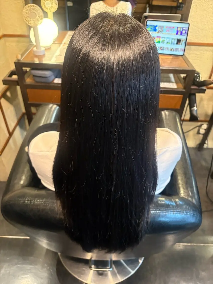 ロング 那須 琴美のヘアスタイル