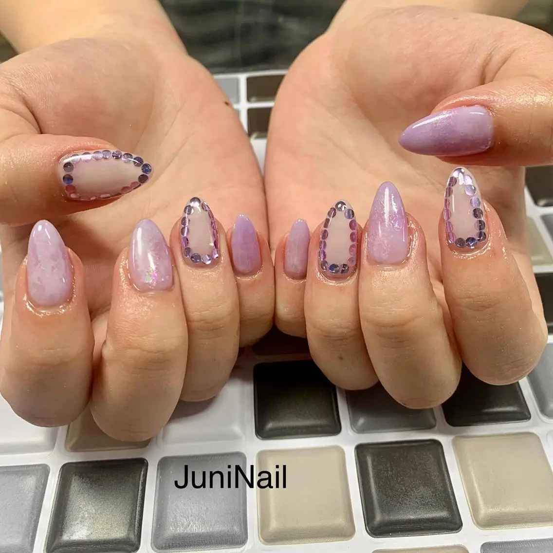 ネイル オーロラネイル クリアネイル 成人式 フラッシュネイル フレンチネイル ハンドネイル JuniNail 주니네일🇰🇷suのネイルデザイン