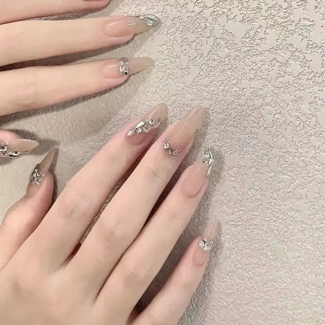 ネイル 長さ出し ストーンネイル ネイルチップ Gemini nailのネイルデザイン