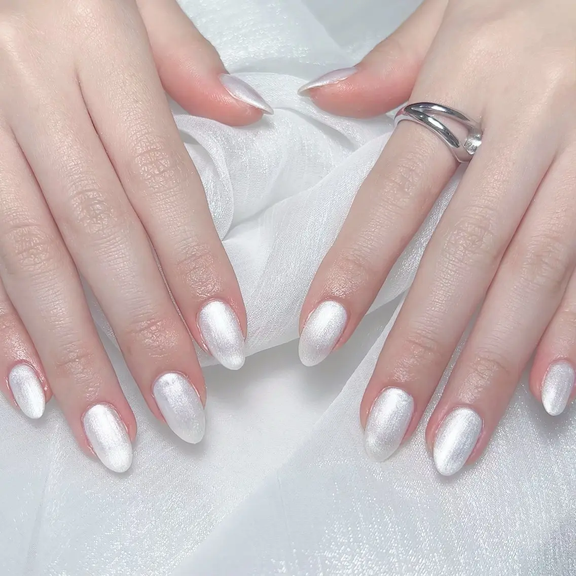 メンズ ネイル メンズ韓国風 アートネイル オーロラネイル ガーリー キラキラネイル ハンドネイル Nail salon 木にいるのネイルデザイン