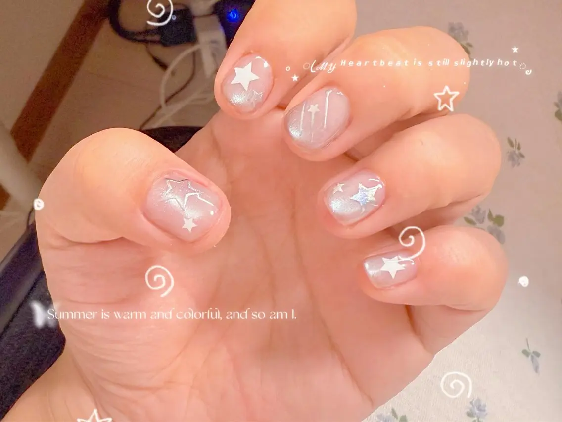 ネイル ハンドネイル レッサー パンダのネイルデザイン