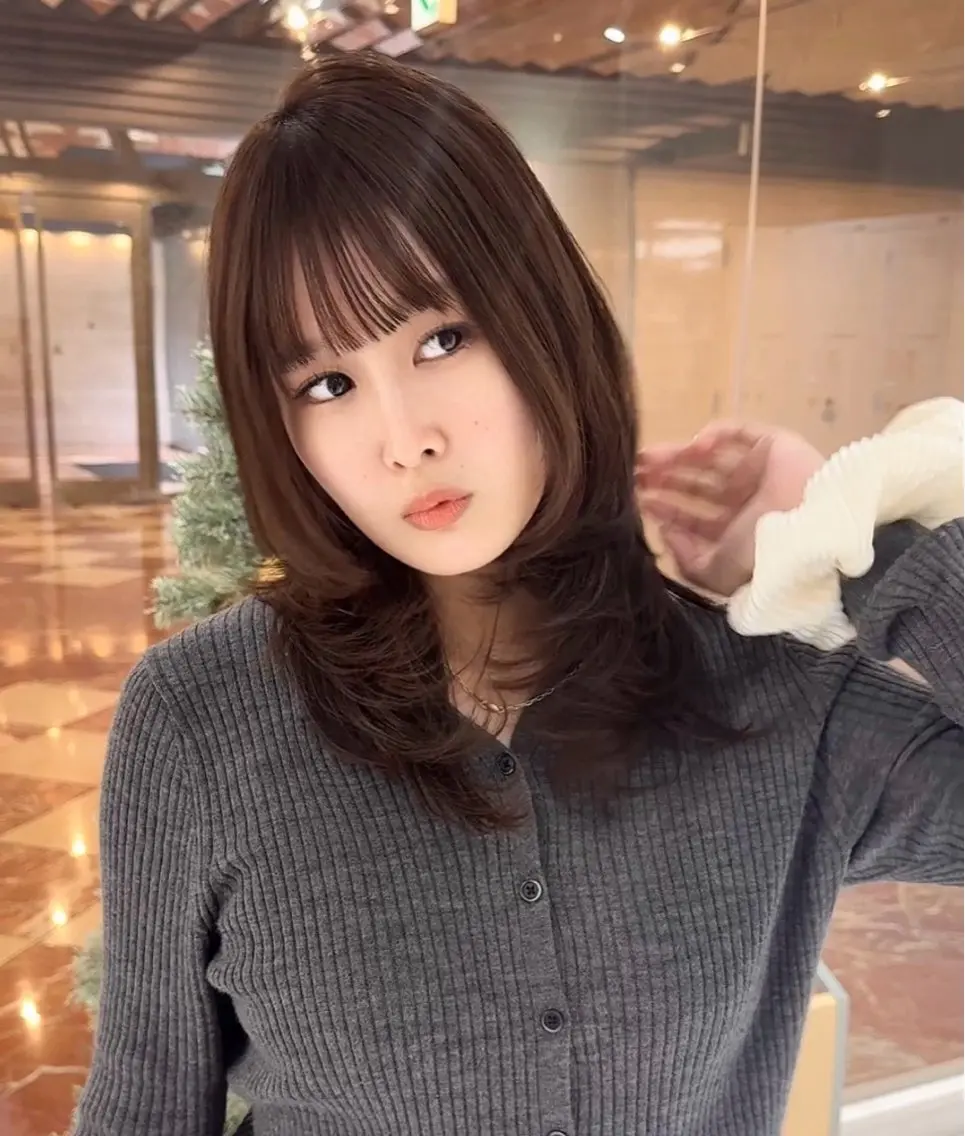 ミディアム カット レイヤー/韓国ヘア 角岡泉希のヘアスタイル