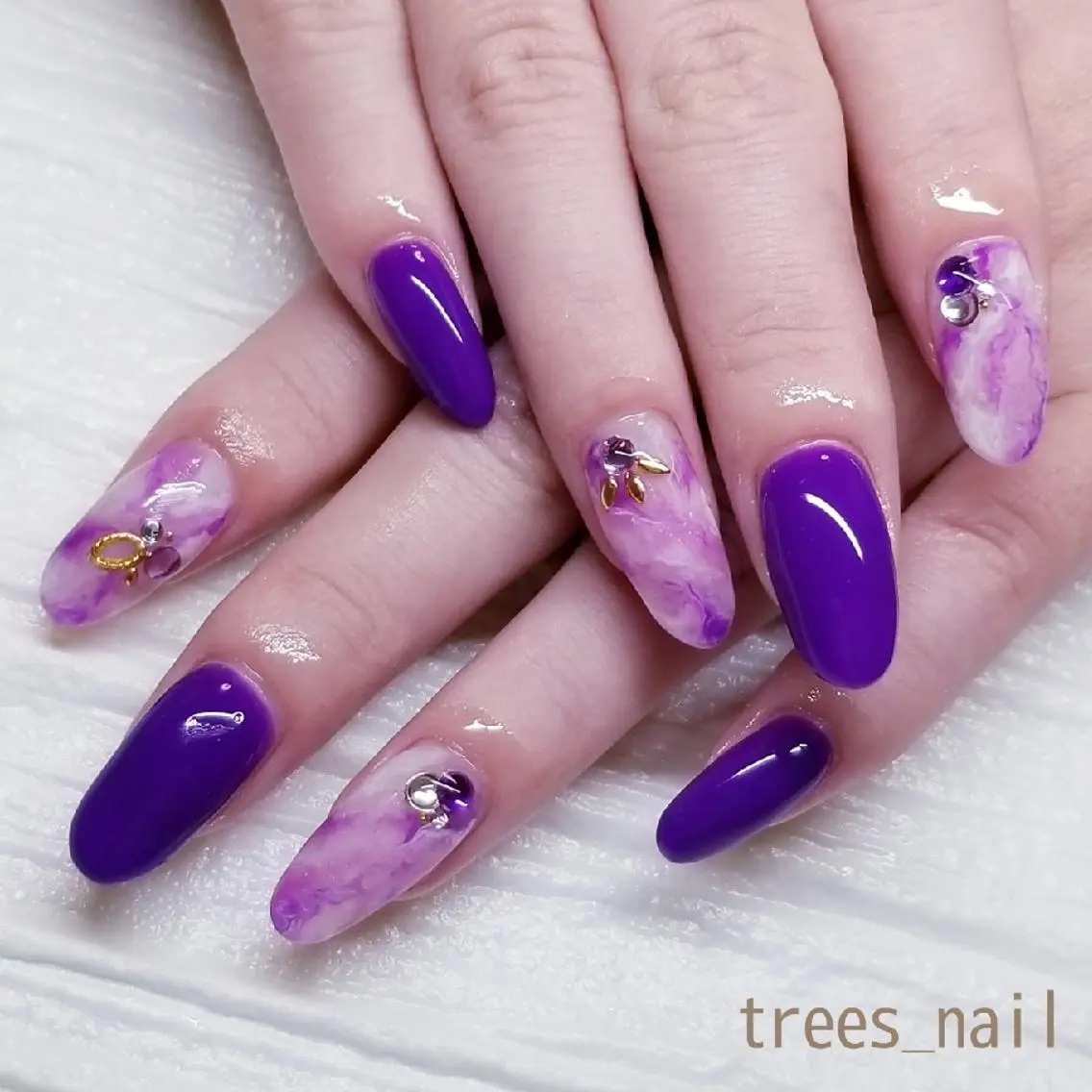 ネイル ニュアンスネイル パープル trees_ nailのネイルデザイン