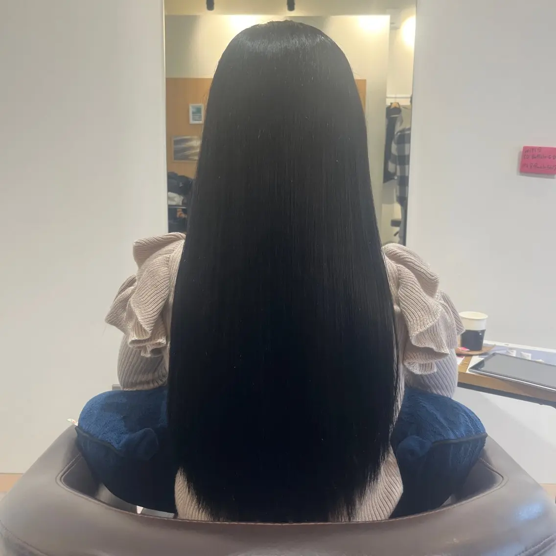 ロング カラー 荒井 茉凜のヘアスタイル
