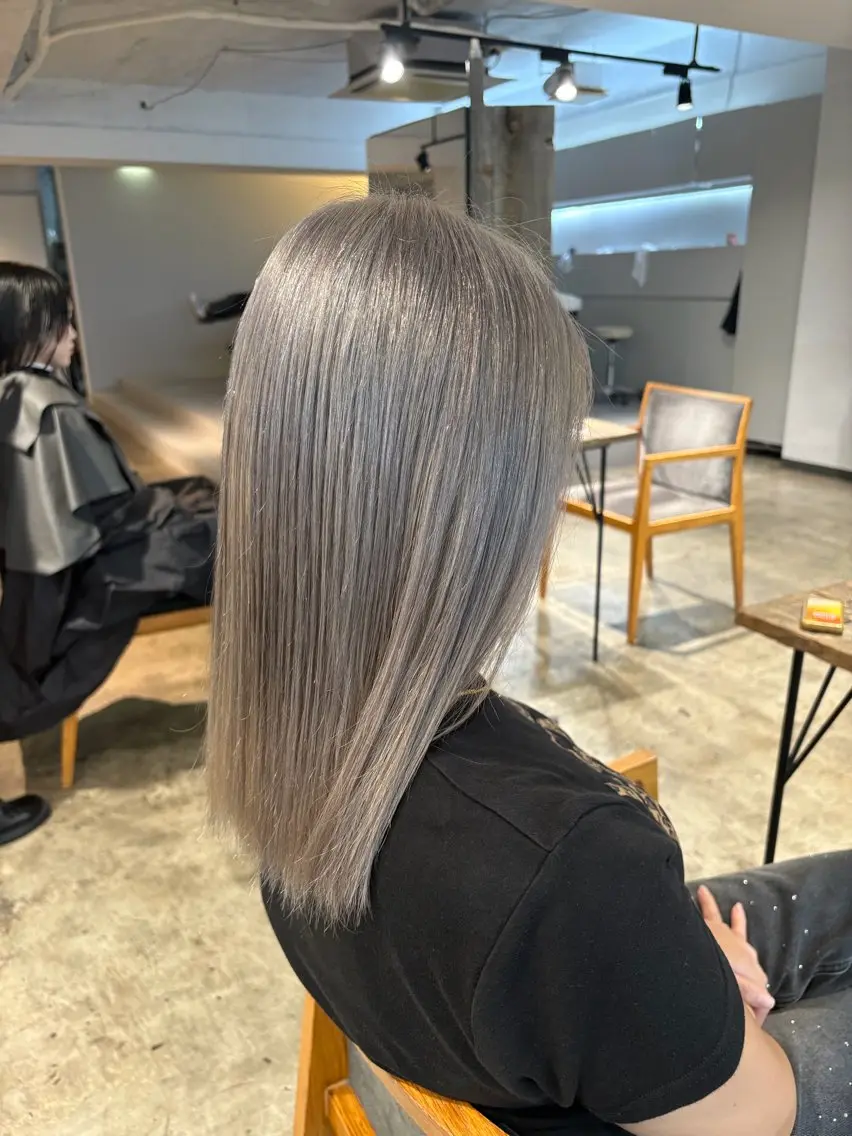 カラー ヘアカラー トリートメント ブリーチ/透明感 カラー/coco🎀のヘアスタイル