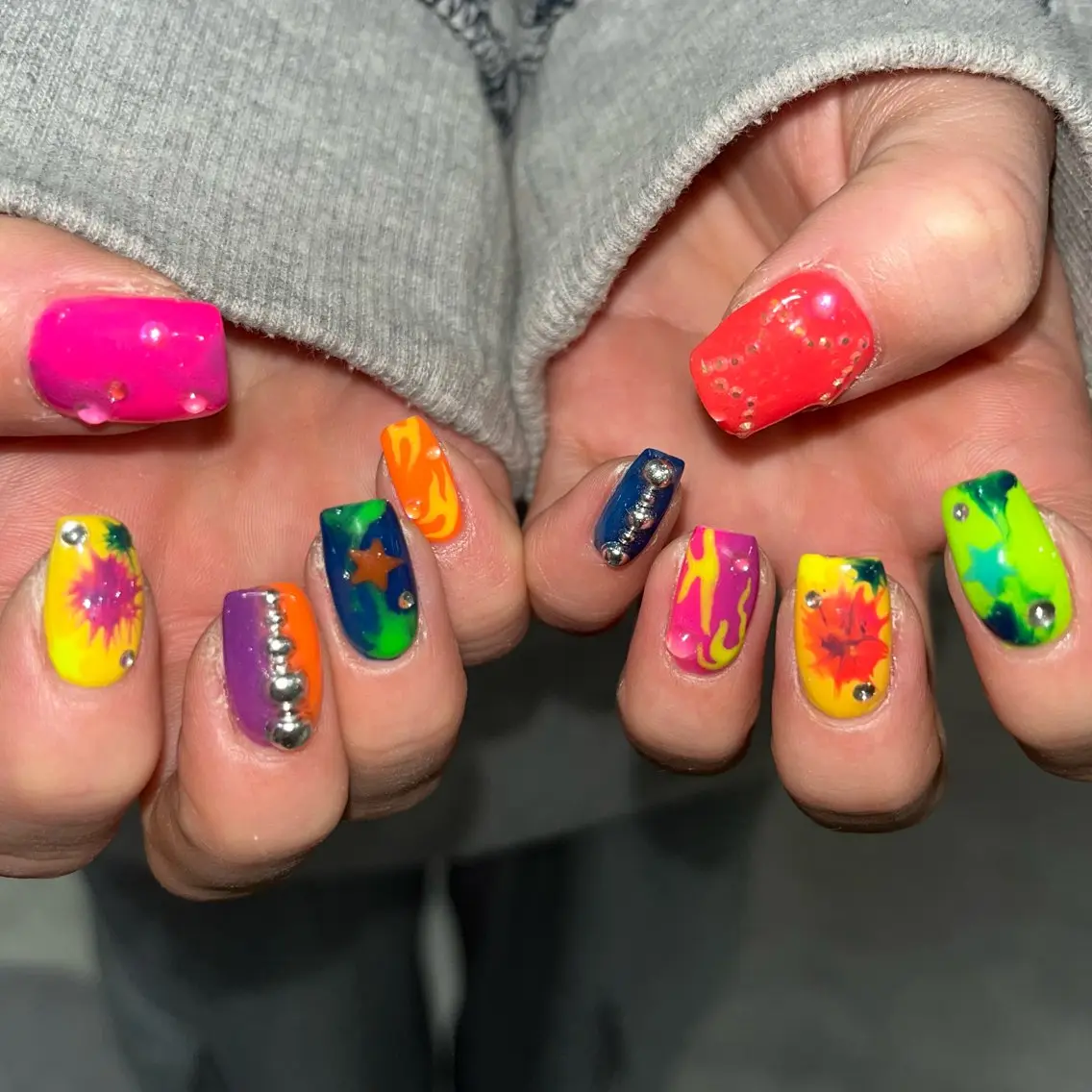ネイル ハンドネイル 🪐富島彩夏 /海外nail🪐のネイルデザイン