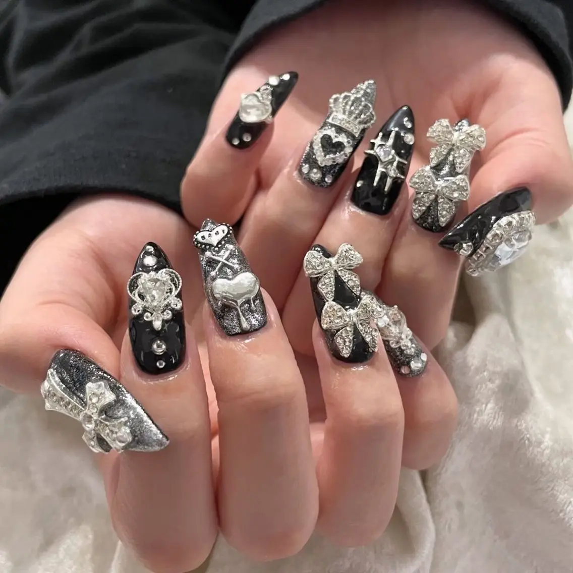ネイル グラデーション ラメ(グリッター) マグネットネイル ミラーネイル ニュアンスネイル ハンドネイル Lumi de nailsのネイルデザイン