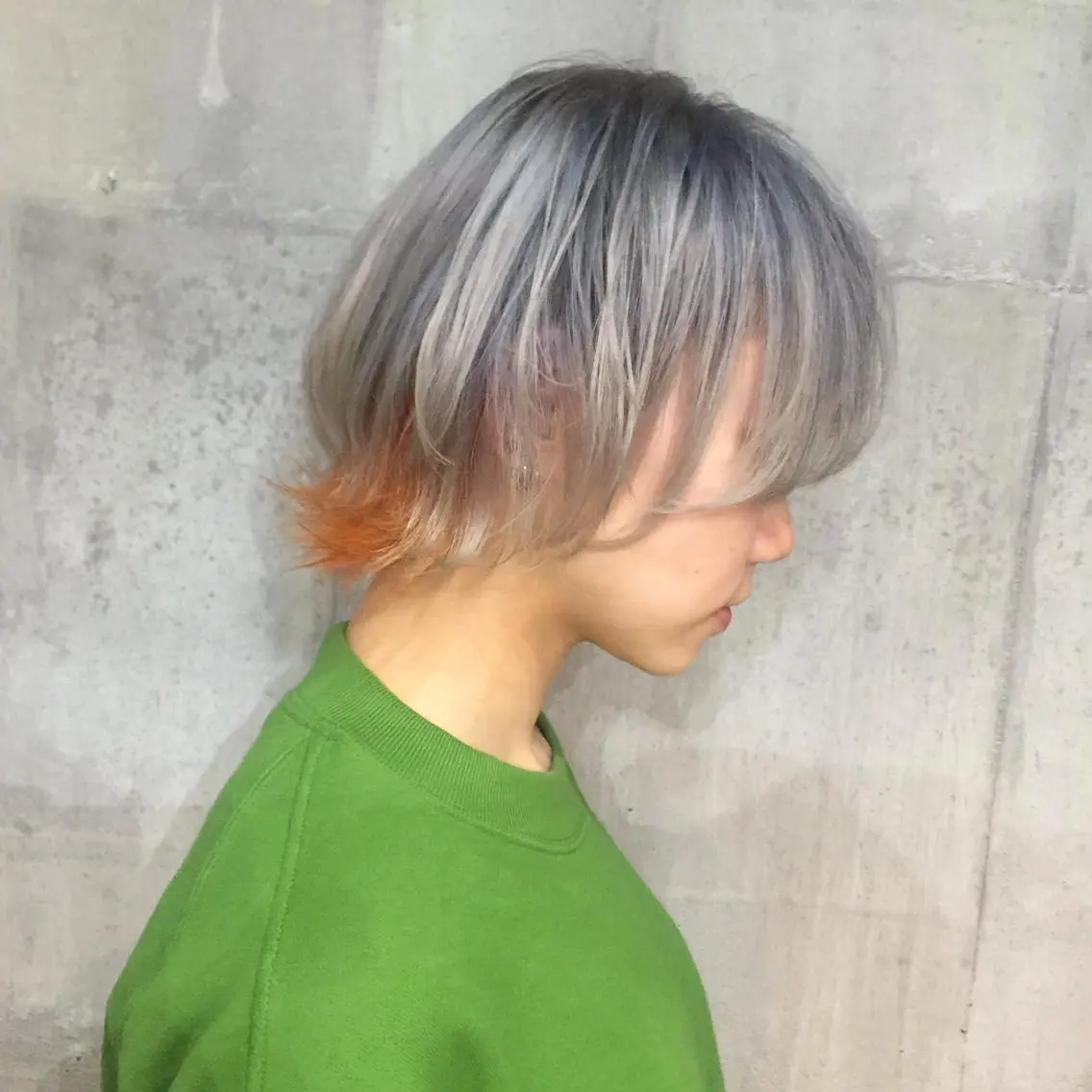 ミディアム カラー インナーカラー ブリーチ/ウルフ特化 渋谷カルチャー交差点のヘアスタイル