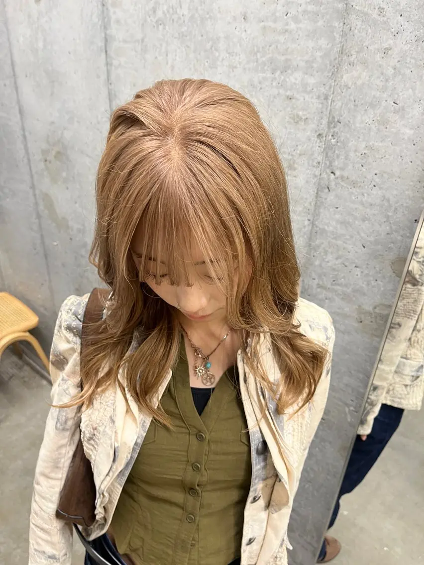 セミロング カット ヘアカラー トリートメント ミルクティーベージュ るい名駅のヘアスタイル