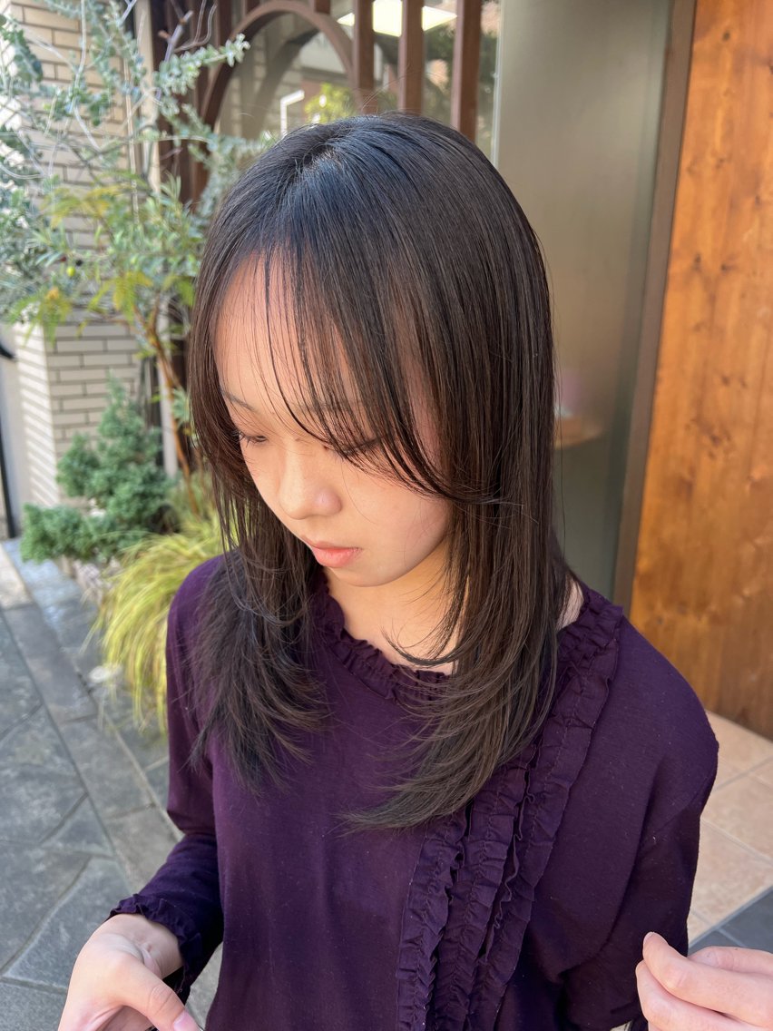 セミロング レイヤーカット カット トリートメント 岩坪 明日花のヘアスタイル