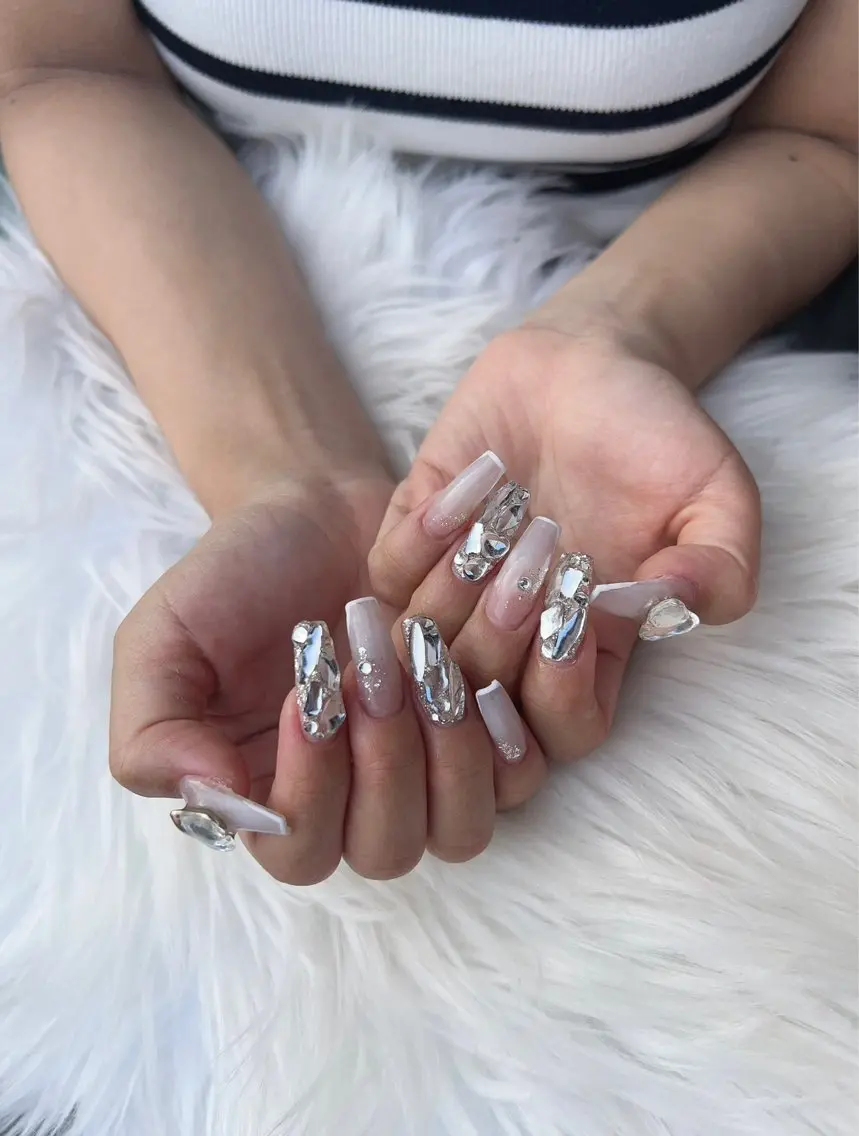 ネイル フレンチネイル グラデーション moka nailのネイルデザイン