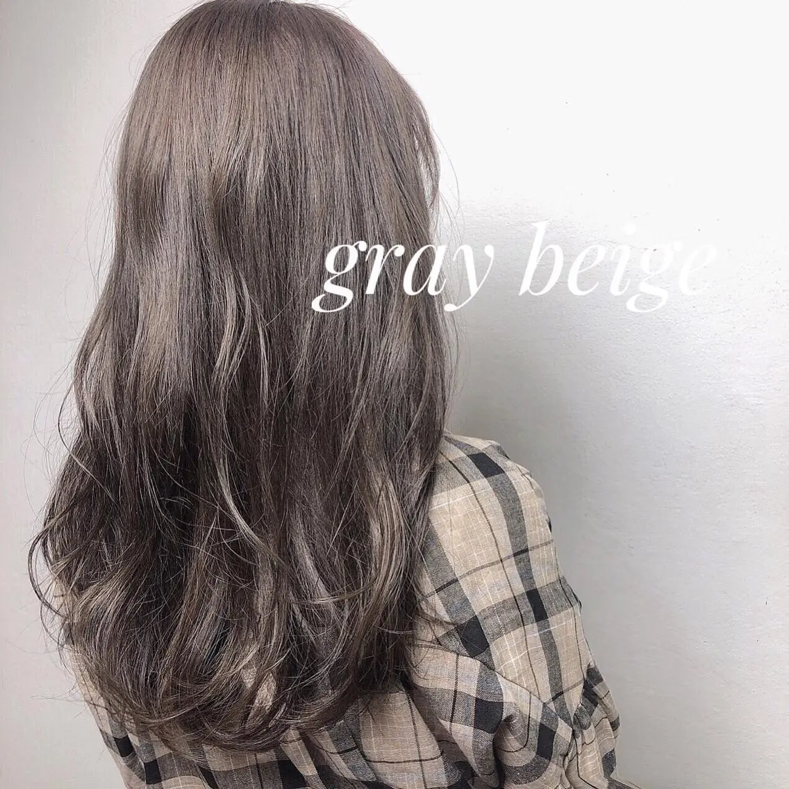 ロング 岩崎 仁美のヘアスタイル