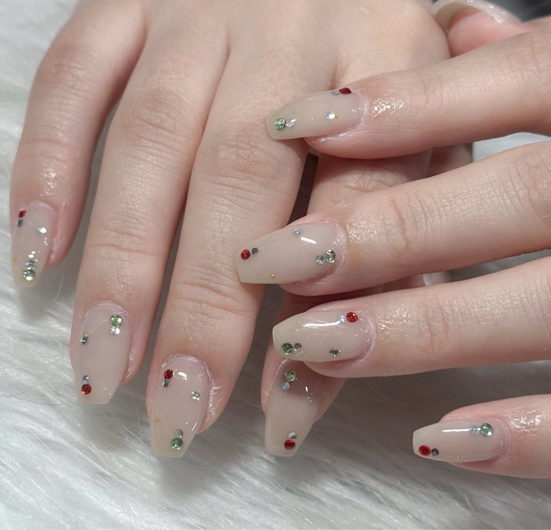 ネイル ハンドネイル フットネイル LAVISH sakiのネイルデザイン
