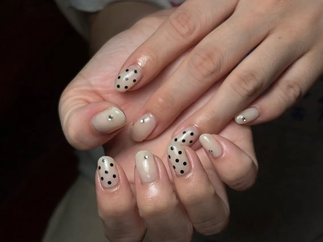 ネイル ホワイト ハンドネイル D.d nail Fukaのネイルデザイン