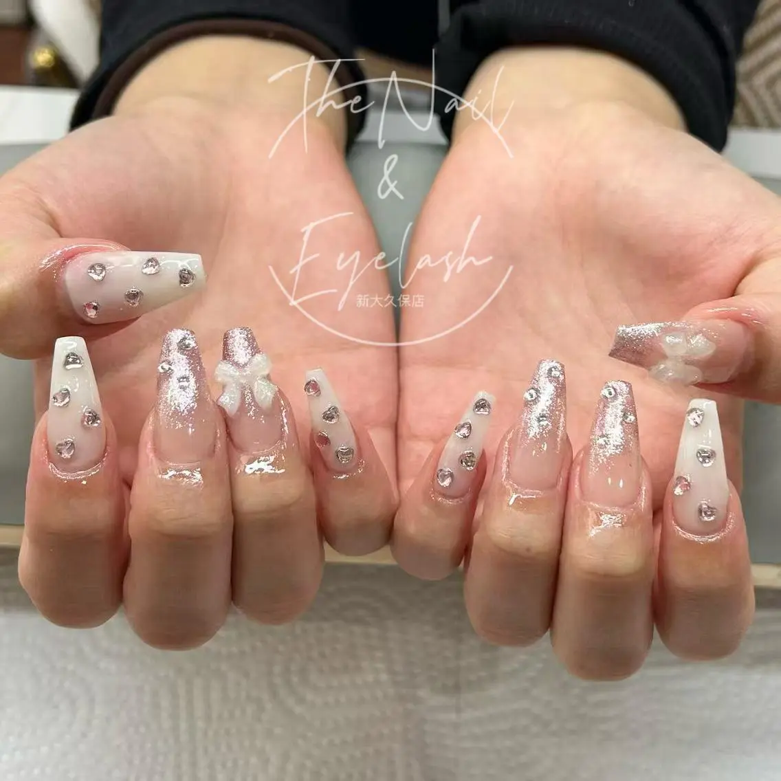 ネイル ガーリー キラキラネイル 韓国ネイル ロングネイル 持ち込み ハンドネイル ハンドケア The Nail💗 Ayaseのネイルデザイン